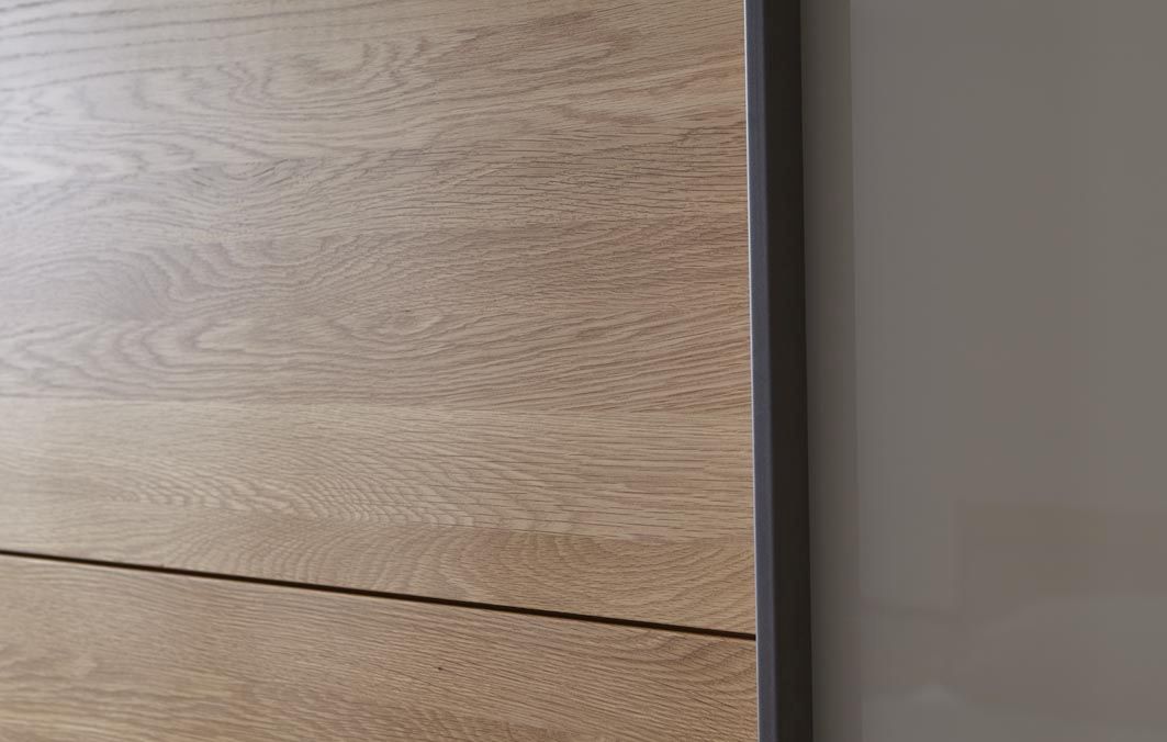 Schwebetürenschrank Lenoso - B. ca. 310 cm, Eiche massiv, Glas, Champagner