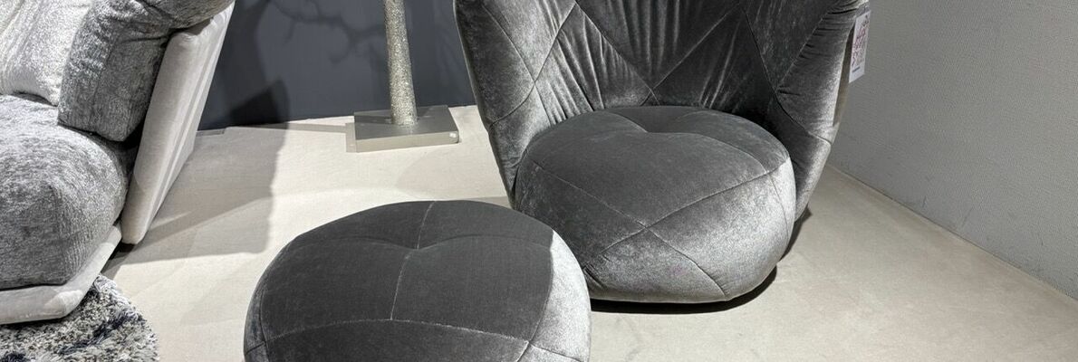 Sessel mit Hocker Teratai